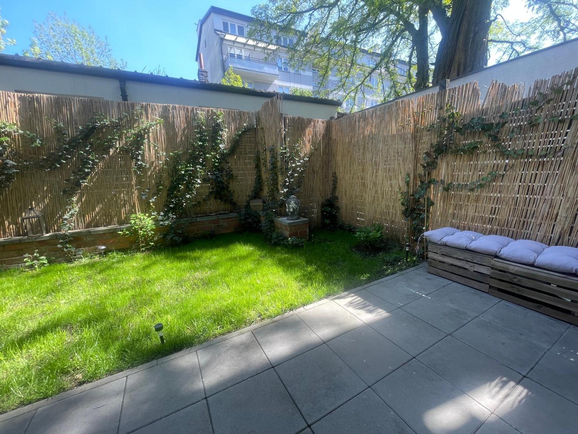 Garden Place Apartment Varşovia Exterior foto